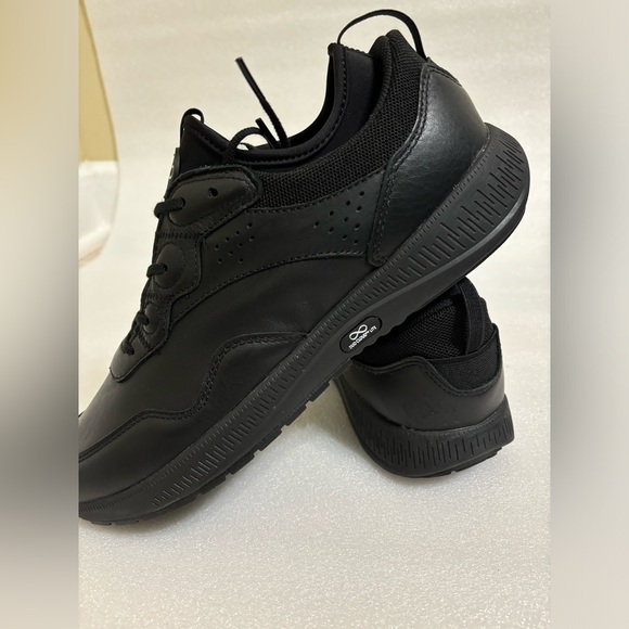 Brand new Infinity Footwear , Ladies Volta , Style#: VOLTA - Picture 3 of 11